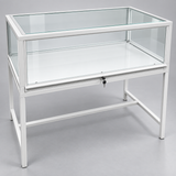 Luxury 4ft Retail Showcase in white – glass and locking detail