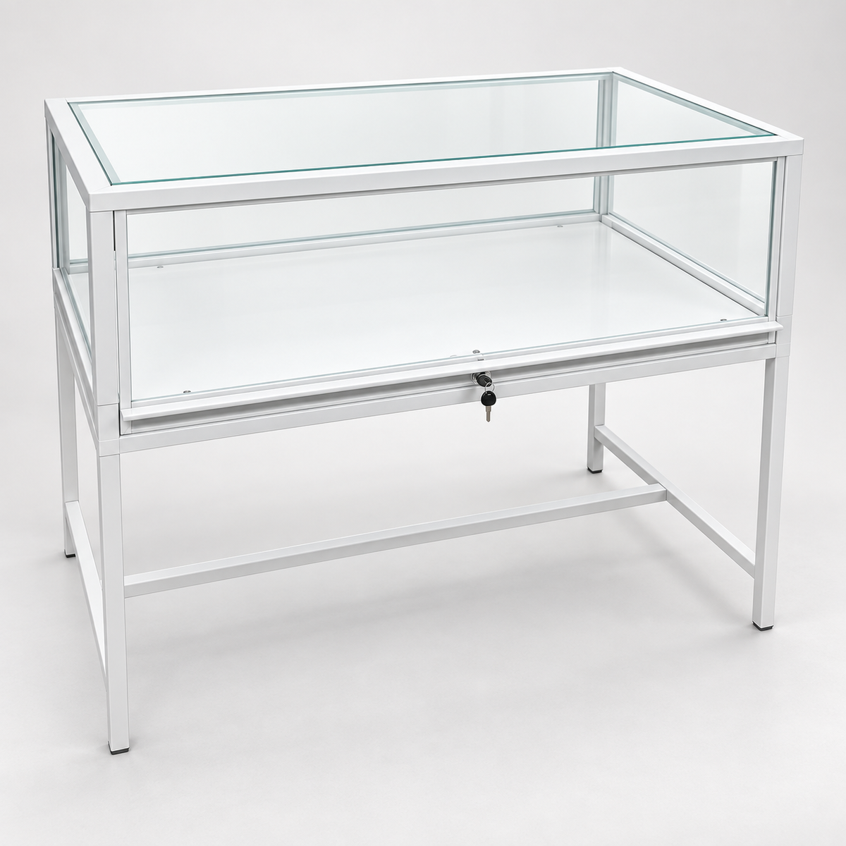 Luxury 4ft Retail Showcase in white – studio product view